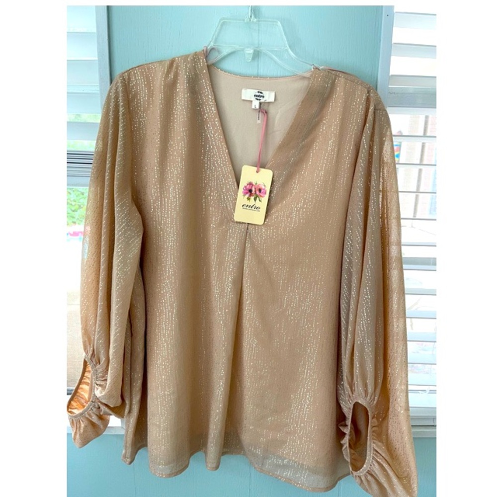Red Dress Boutique V-neck blouse